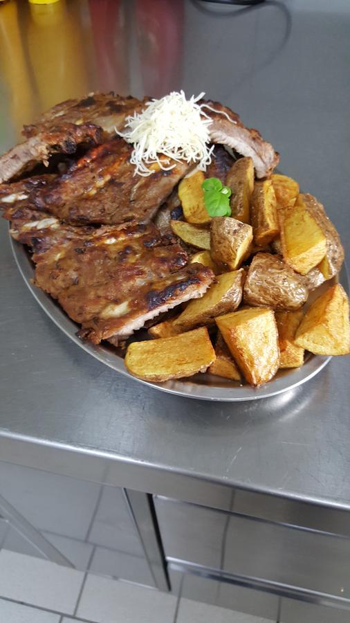 Gastehaus Melcher Villach Bagian luar foto